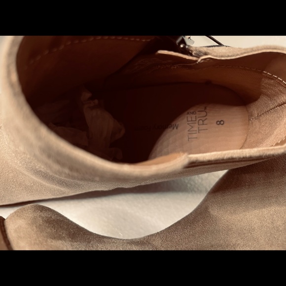 TAN BOOTS 2 1/2” WEDGE HEELS BOOTIES NEW STACKED LAYERED WOOD HEEL 8 BROWN ZIP - Picture 6 of 6